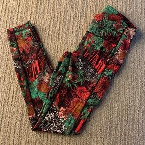 Printed lululemon workout leggings